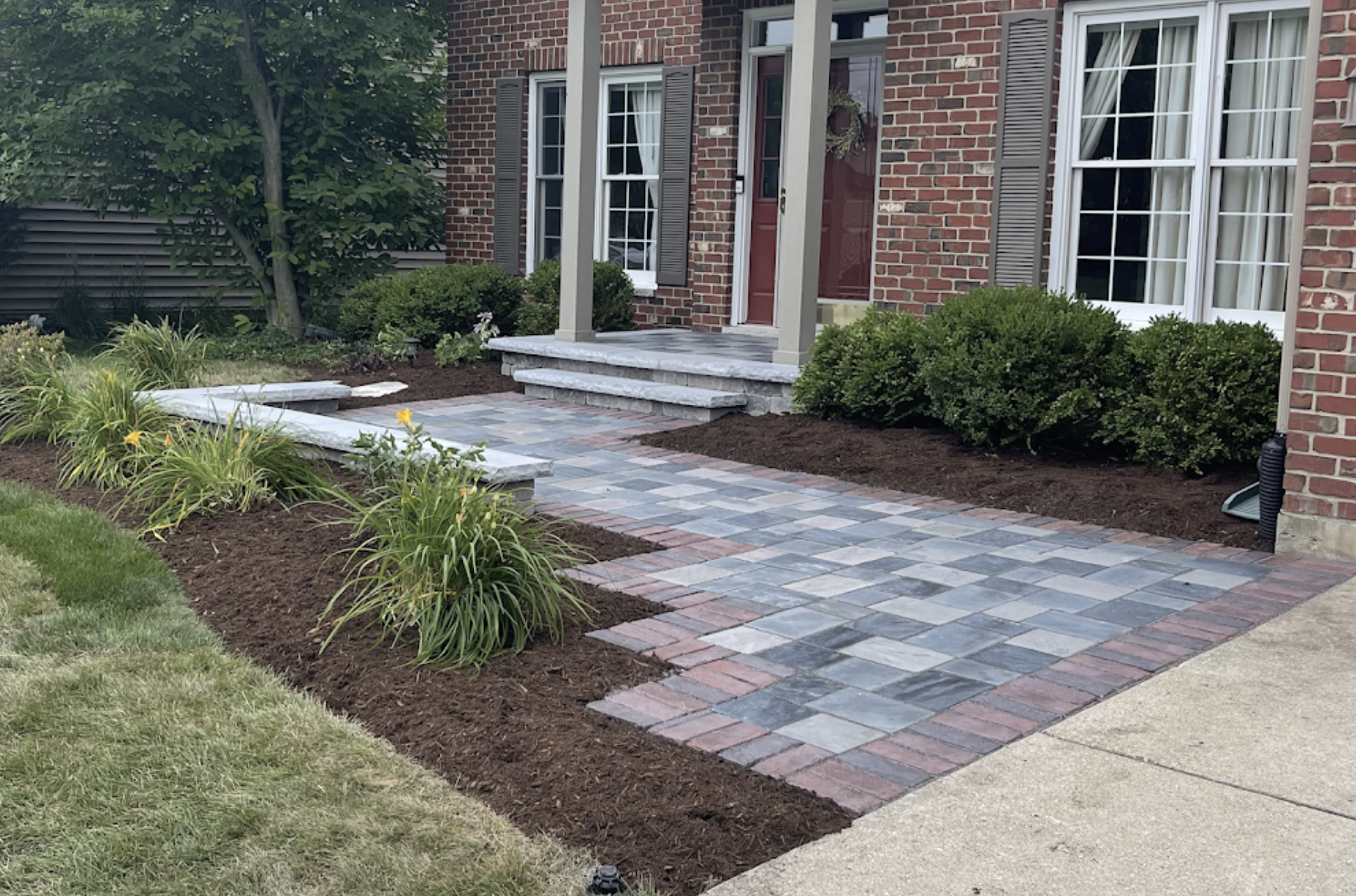 Premier Naperville paver entrance way